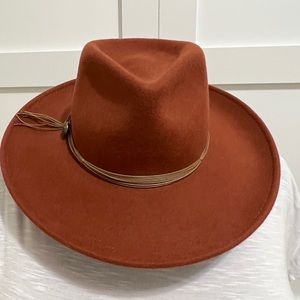 NWOT Handmade Scala. 100% Wool Hat OS